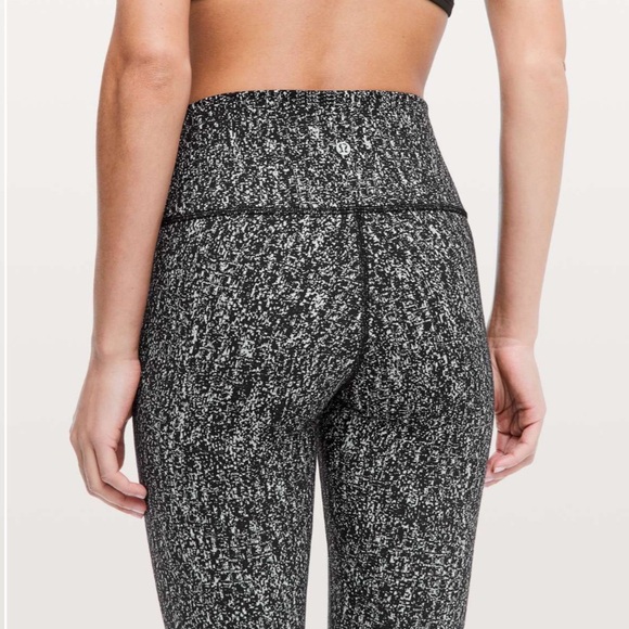 New Lululemon Wunder Under Crop High-Rise *21"
Luon Suited Jacquard Black White - Picture 2 of 9